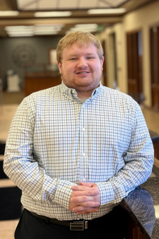 Derek - RJ Sales Assistant 