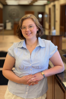 Rebecca R - Teller